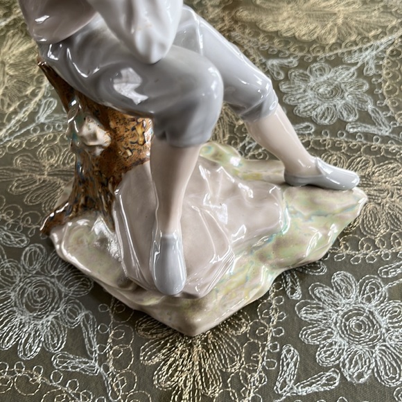 π³οΈβπTengra Porcelain figurine. See the pictures. They are beautiful. - Picture 7 of 16